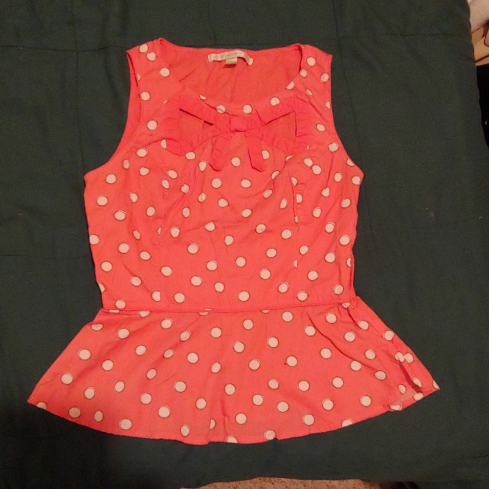 DONATING 5 for $25 Pink cream dot peplum top